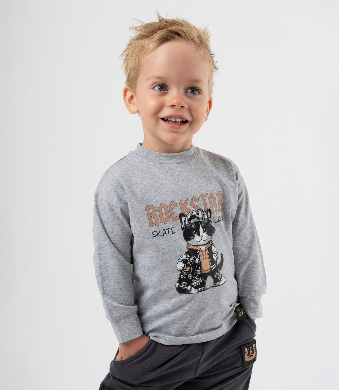 Polera manga larga bebé rockstar gris 4 Kids-0