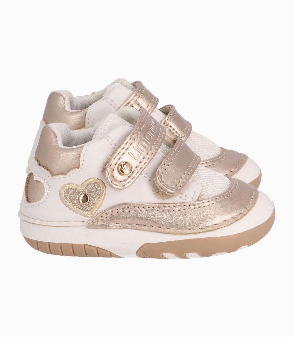 Zapatilla Recién Nacida Con Corazones Limonada Dorado-2
