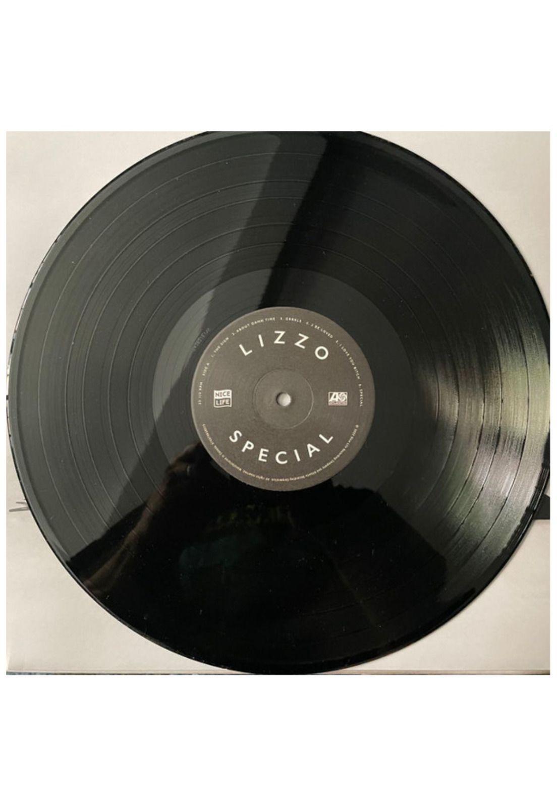 LIZZO - SPECIAL VINILO-2