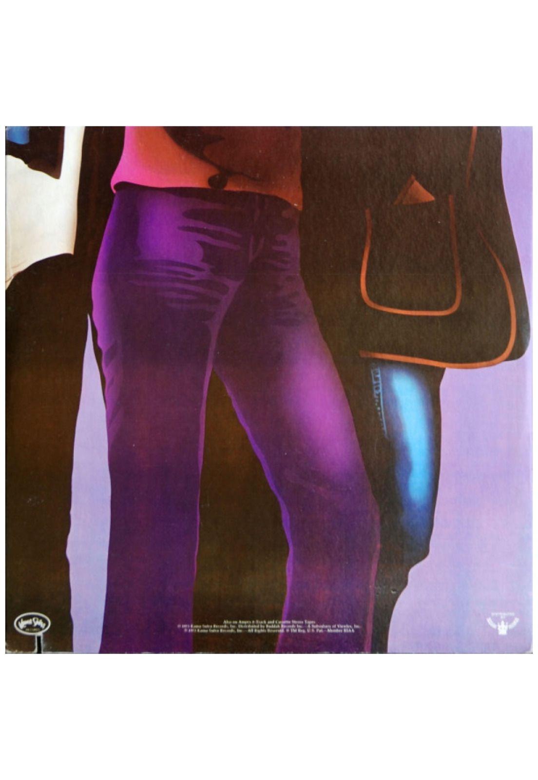 STORIES - ABOUT US | VINILO USADO-2