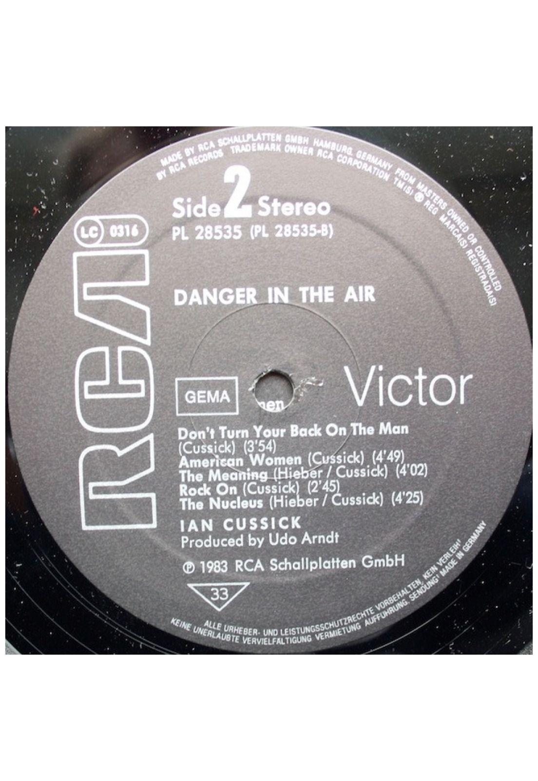 IAN CUSSICK - DANGER IN THE AIR | VINILO USADO-3