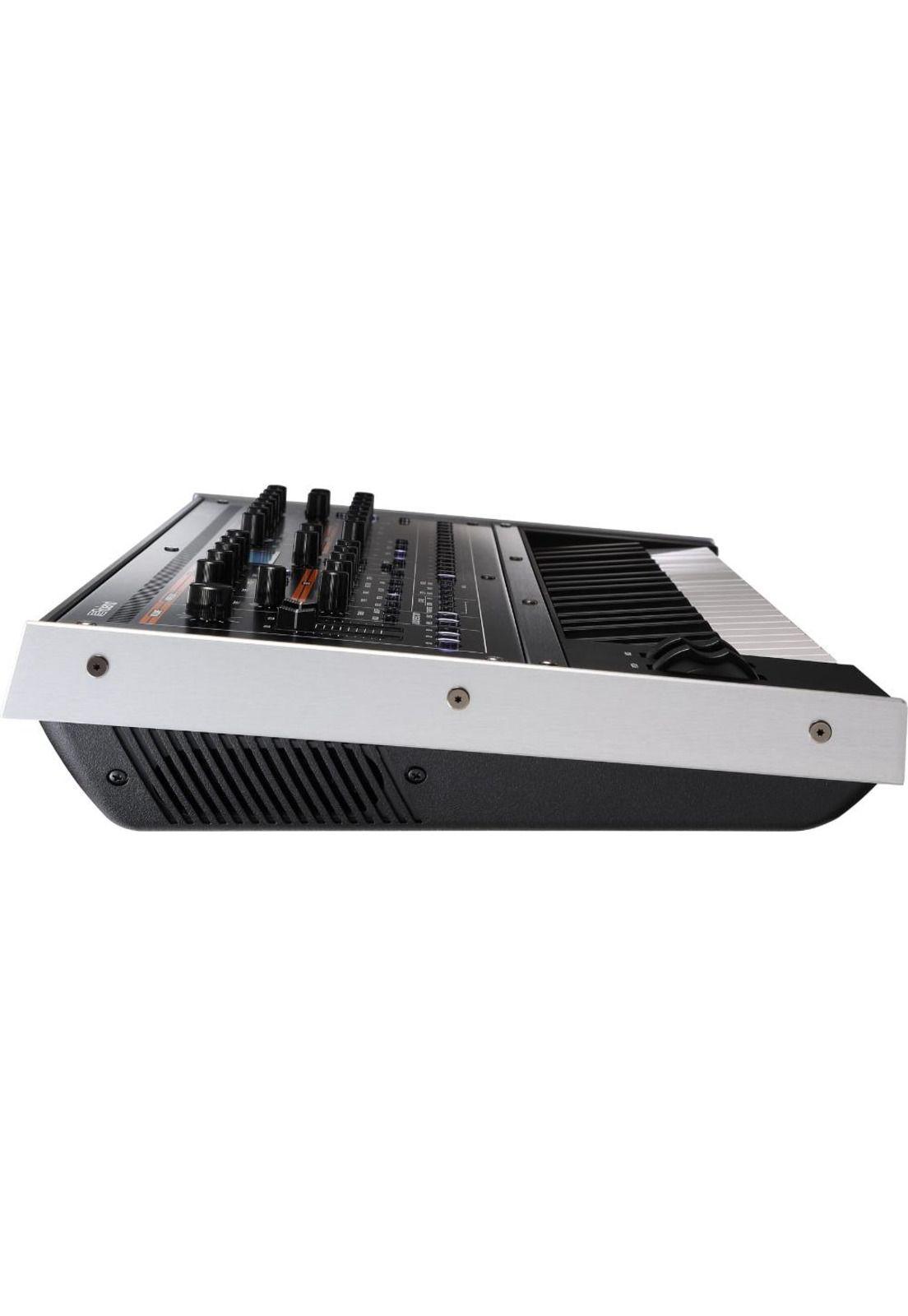 Sintetizador analógico Roland Jupiter-Xm-2