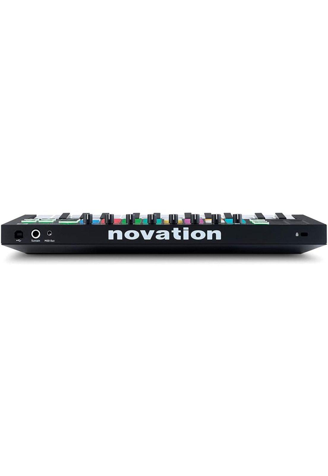 Controlador MIDI Novation Launchkey Mini MK3-2