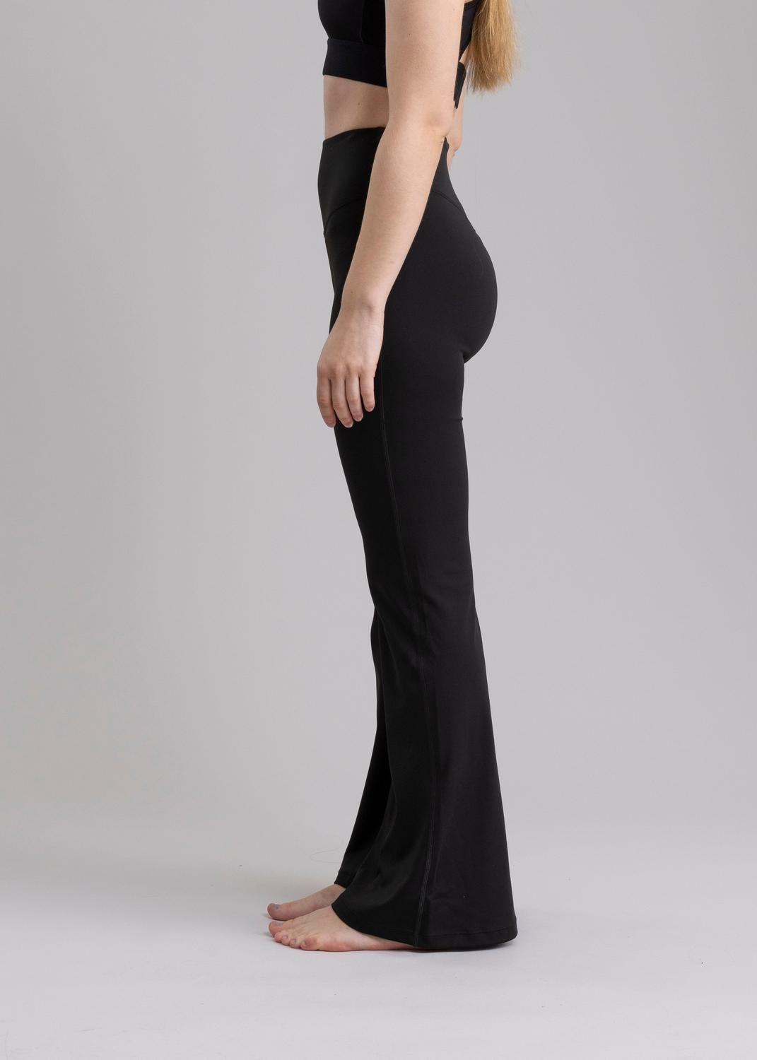 Pantalón Legging Brigid Black - Acampanado y de Tiro Alto-2