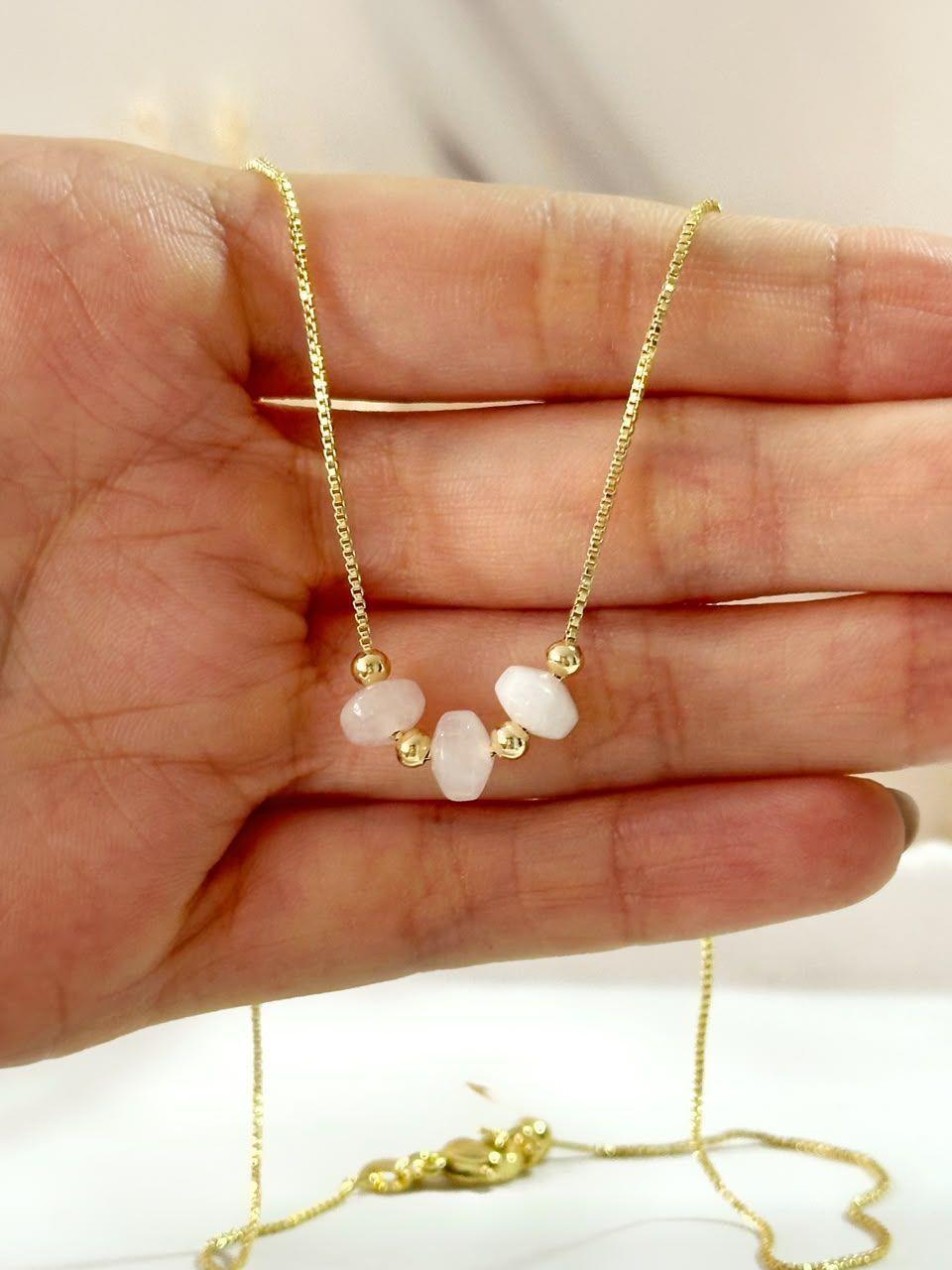 Collar Minimalista con Cuarzo Rosa para Mujer Baño de Oro 18K-2