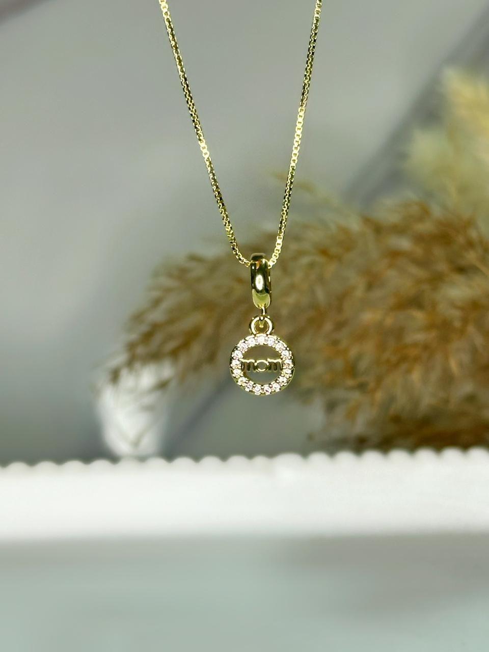 Collar Charm Mom Delicado para Mujer Baño de Oro 18K-0