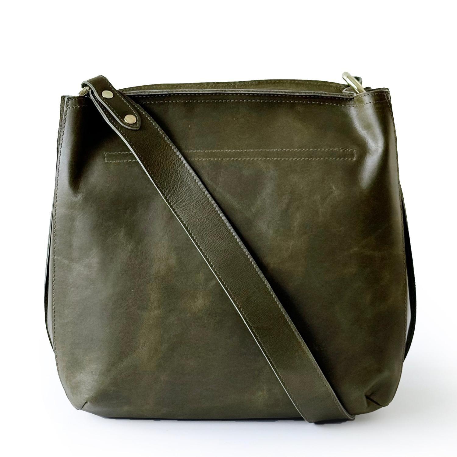 Bandolera de cuero modelo AMELIA Oliva-2