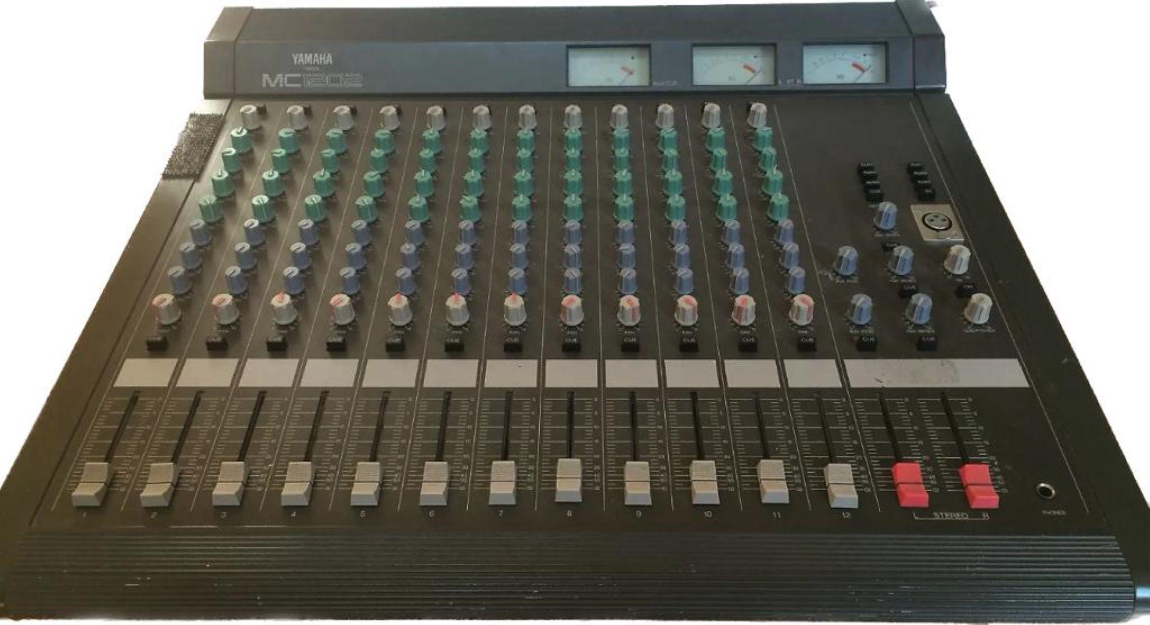 Yamaha Mixer Analogo MC-1202-0