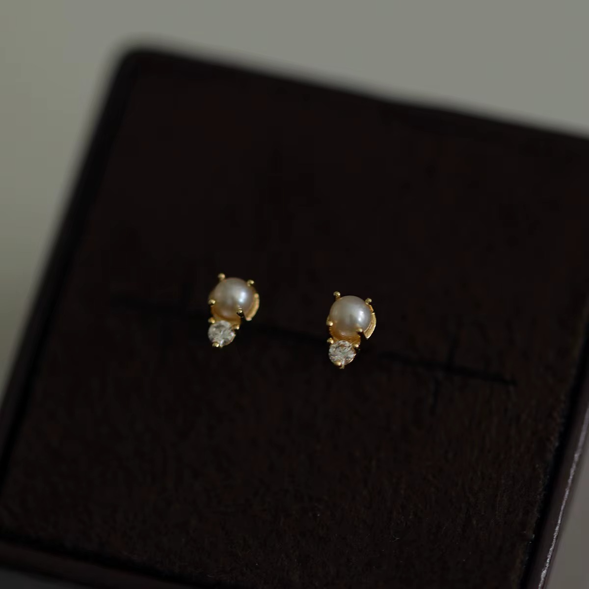 Aros Perla Oro 18kt Sobre Plata 925 Delicado Exclusivo Diseño-5