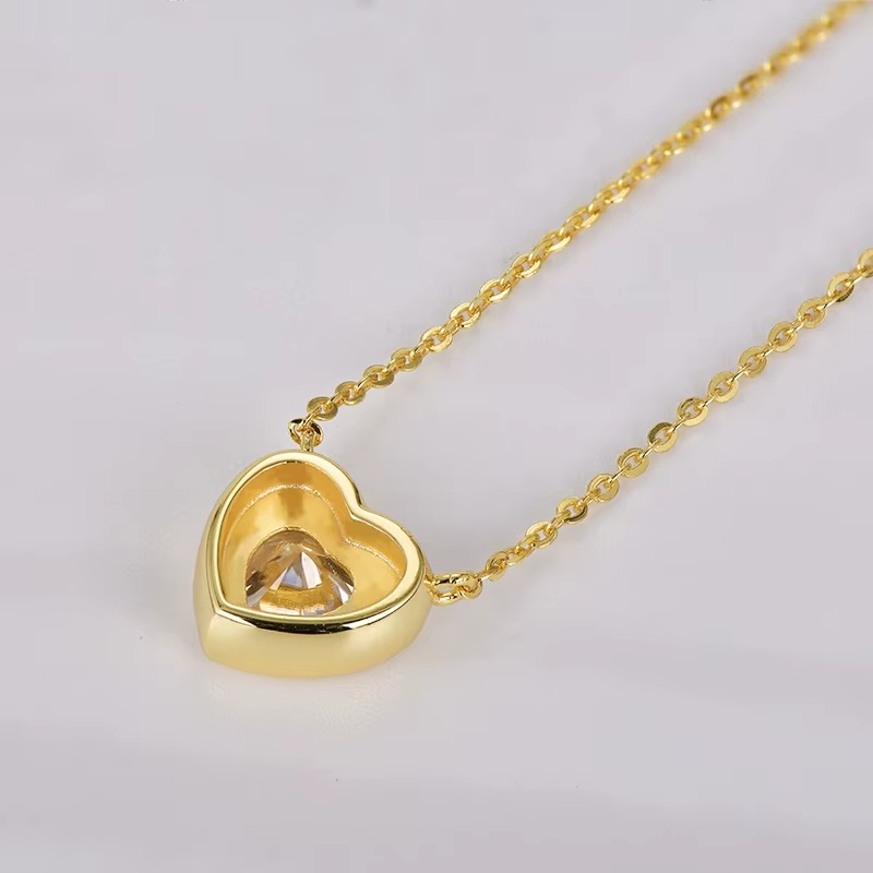 Collar Corazón Con Diamante Moissanita 1ct Oro Sobre Plata-4