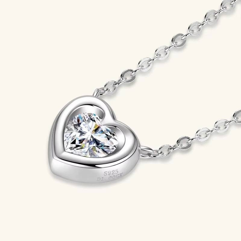Collar Corazón Con Diamante Moissanita 1ct Oro Sobre Plata-2
