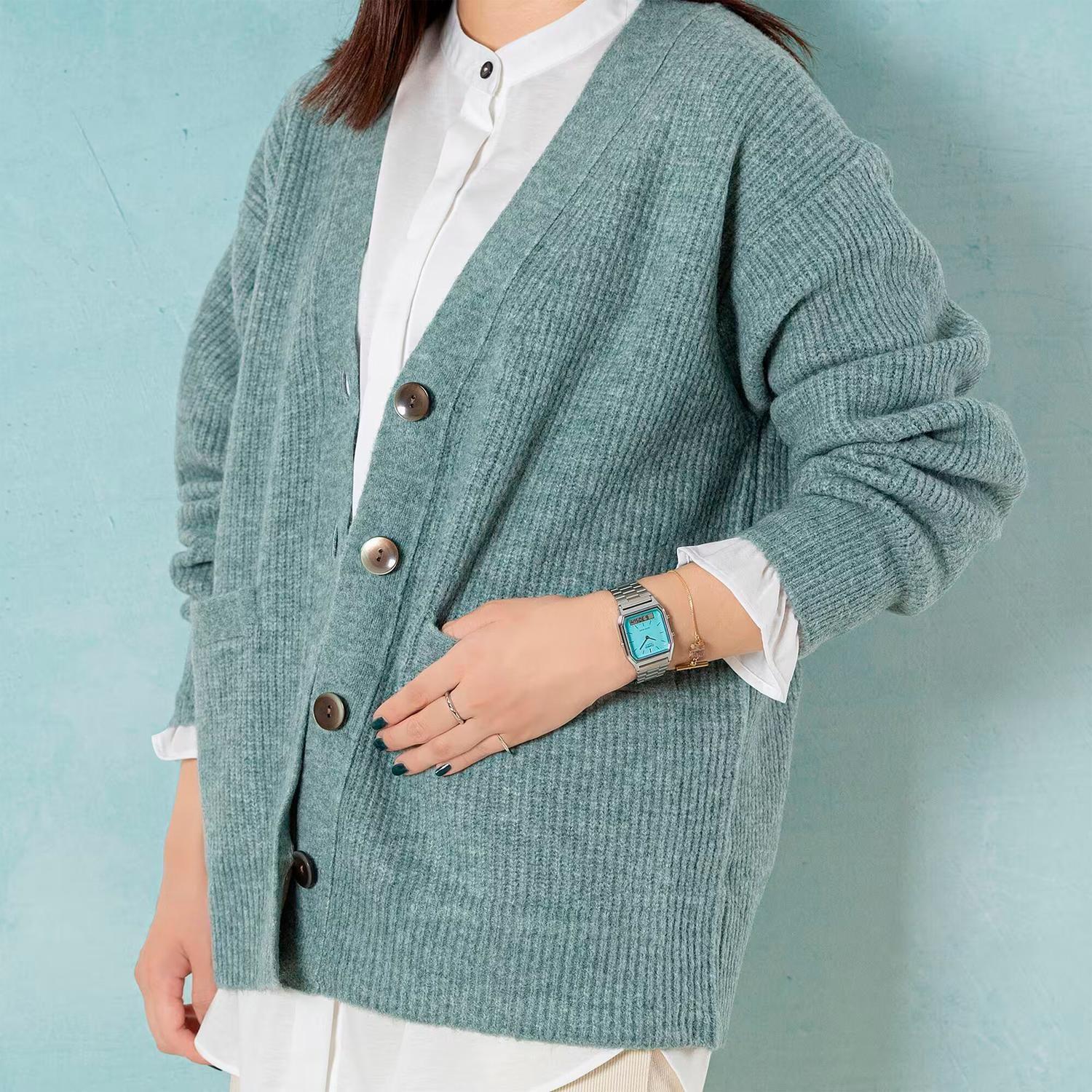 Reloj CASIO AQ-230A-2A2MQYDF Resina/Cromado Juvenil Plateado-1