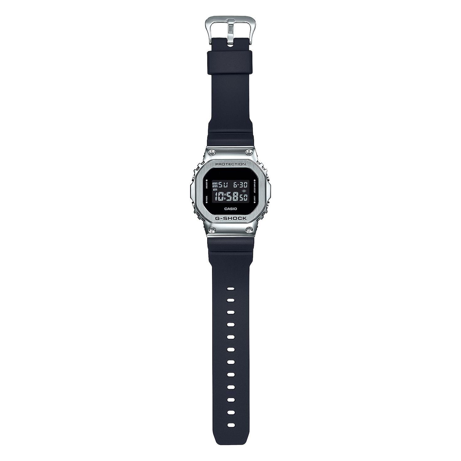 Reloj G-SHOCK GM-5600-1DR Resina/Acero Hombre Plateado-2
