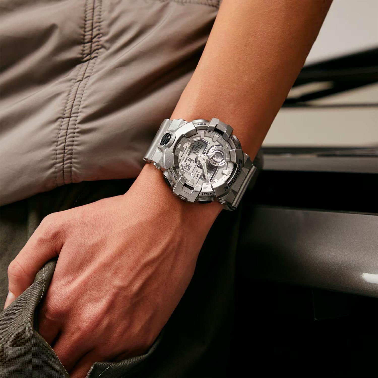Reloj G-SHOCK GA-700FF-8ADR Resina Hombre Plateado-8