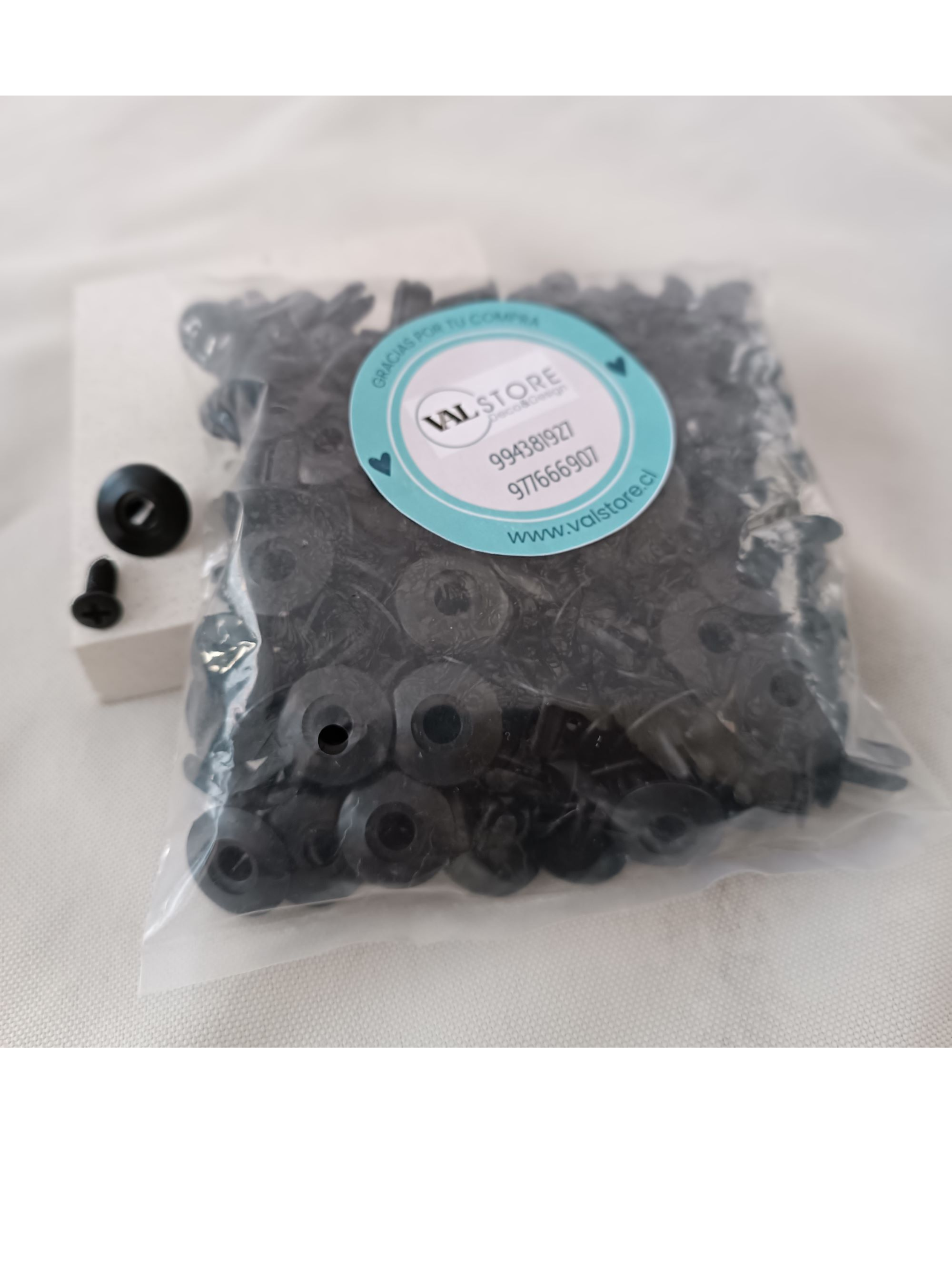 Cinta Plástica Cubre Cercos Café Para 6 M2 Incluye Broches Deluxe-2
