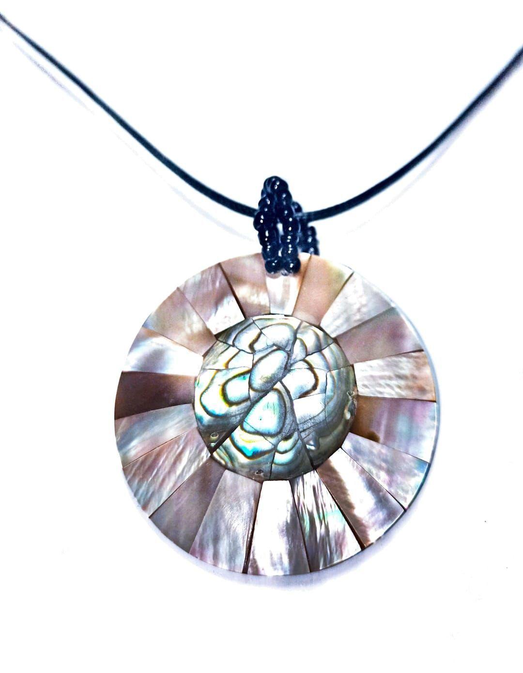 COLGANTE DE ABALONE ORIGINAL DE INDONESIA-0