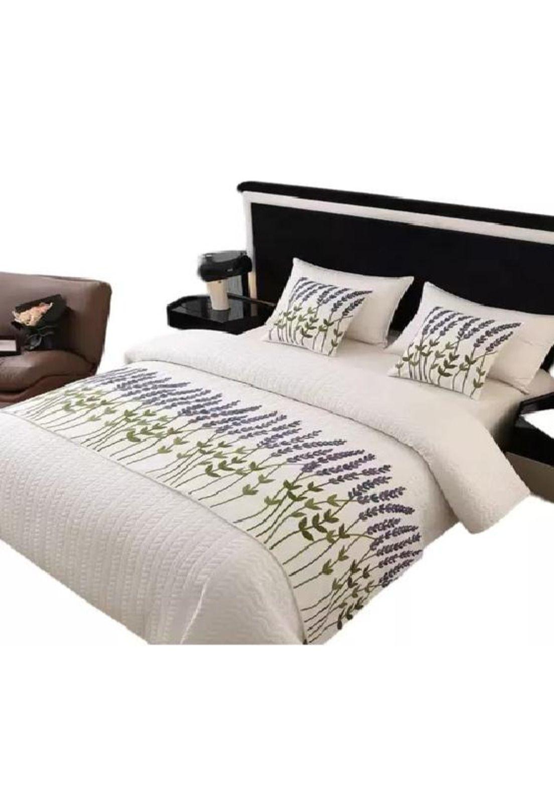 Piecera bordada para cama sin fundas de cojín diseño 3 color crema-1