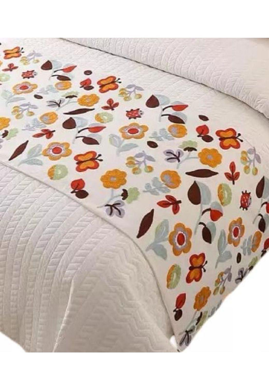 Piecera bordada para cama sin fundas de cojín diseño 9 color crema-0
