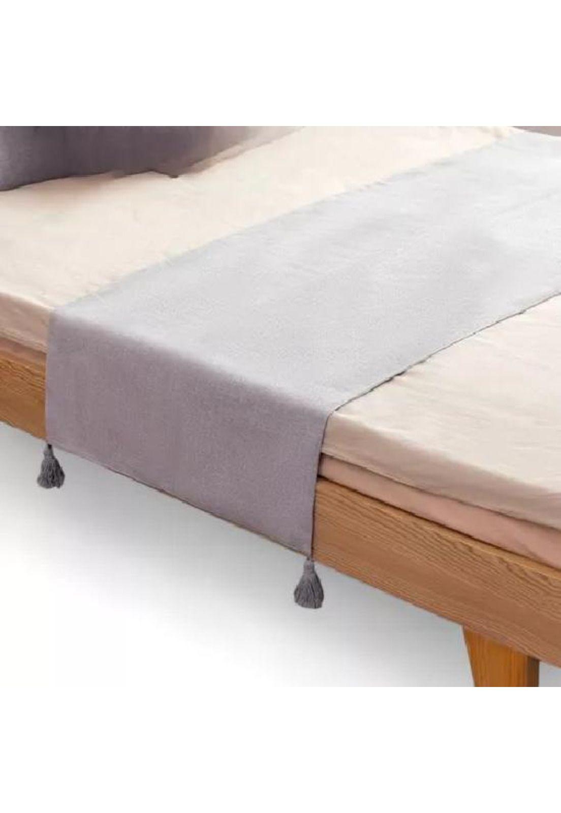 Piecera para cama 2 plaza - king en lino pompones 70x210 cm color gris claro-1