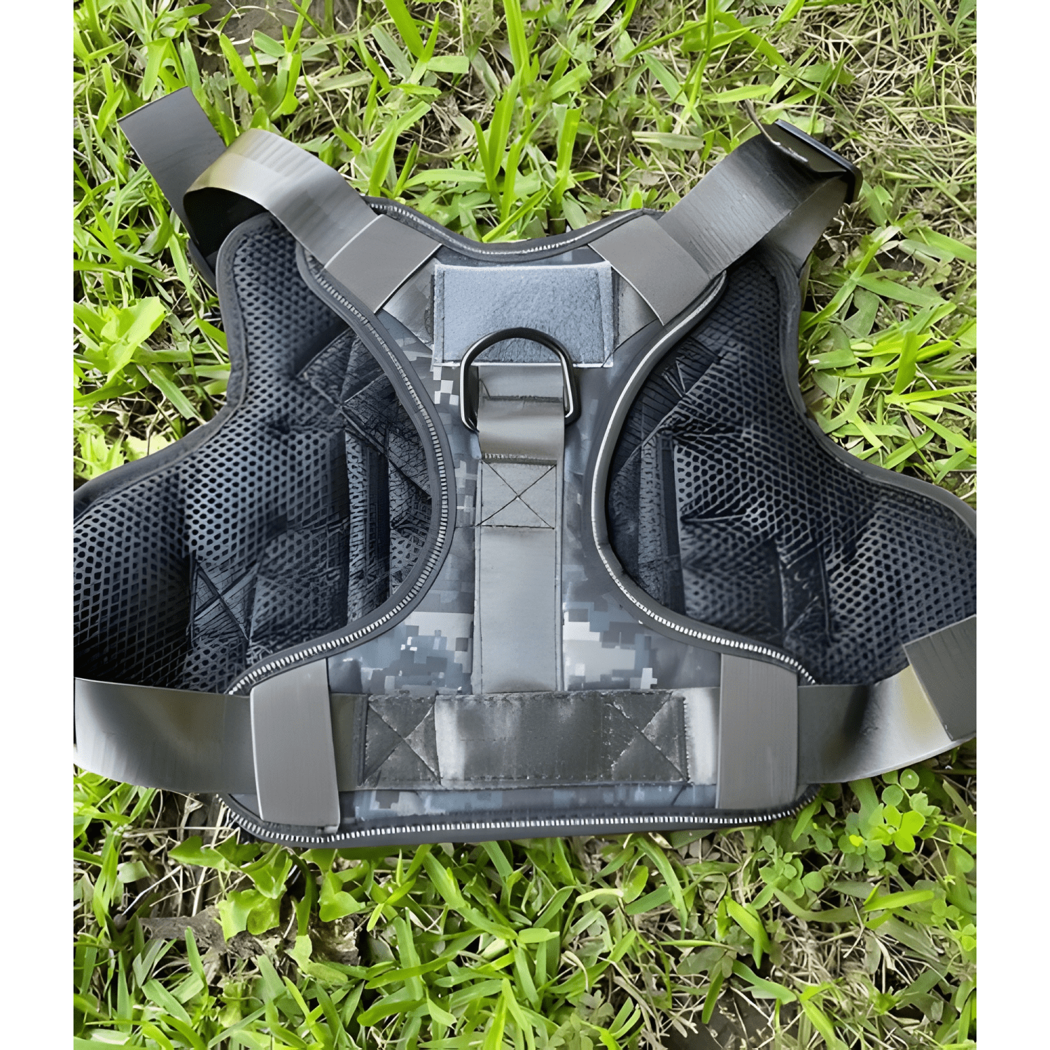 Arnés táctico ajustable pixelado para perros anti tirones-4