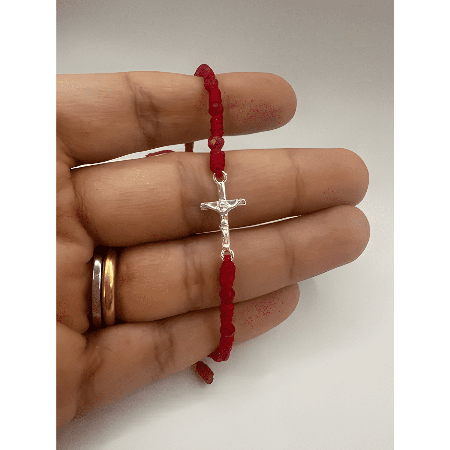 Pulsera cruz cristo plata 925 hilo con cristales rojos-2