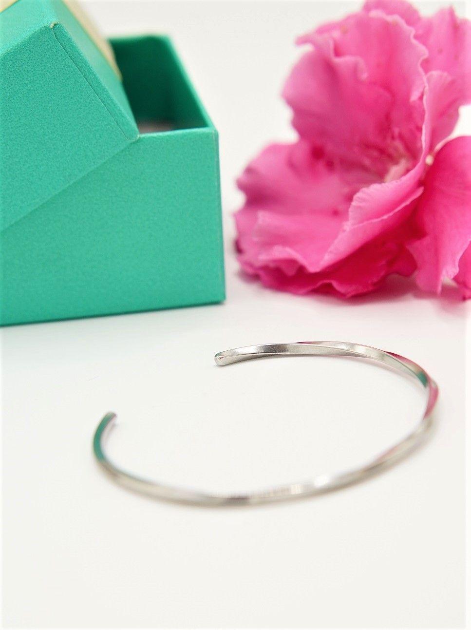 Pulsera rigida florencia plateada hipoalergenica-3