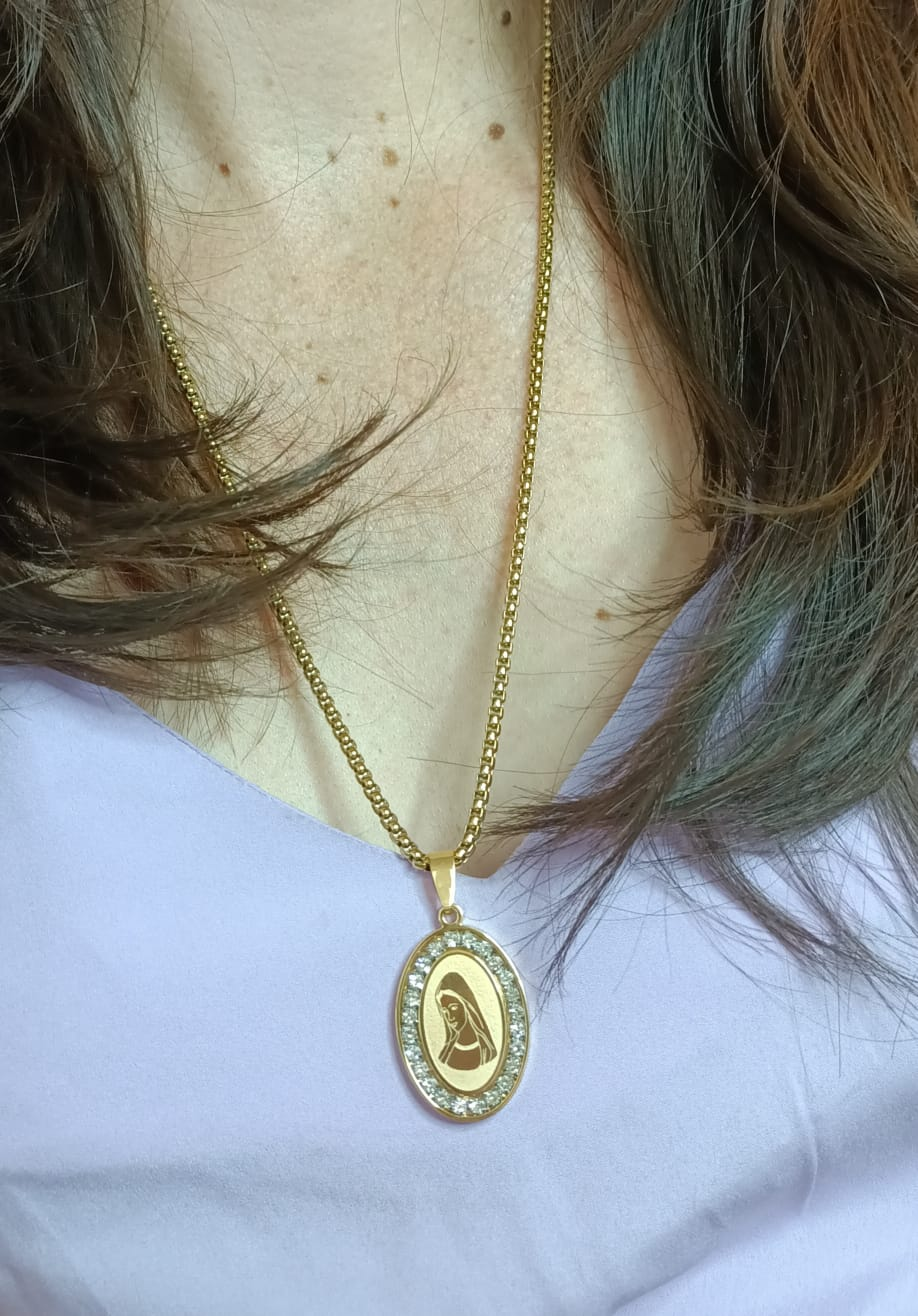 Colgante Medalla Virgen Maria Acero Zirconia Enchapada en oro 18kl-6