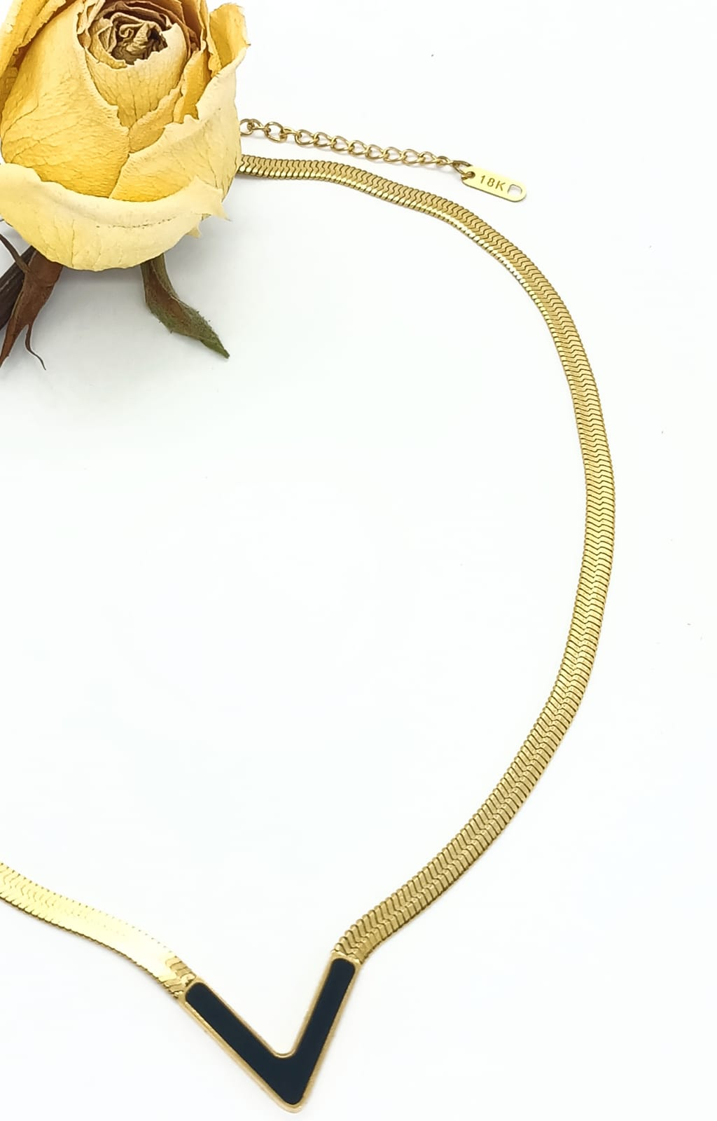 Colgante Forma V Gargantilla Acero Minimalista enchapado Oro 18kl-1
