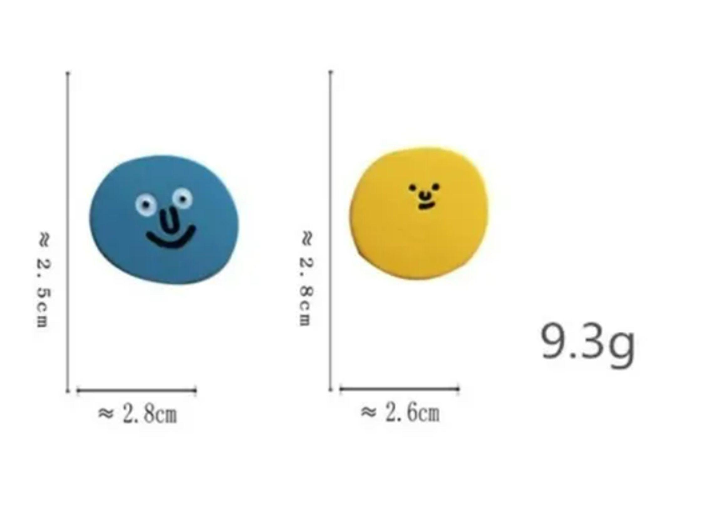Aros asimétricos de tachuela con caritas suave resina epoxi azul amarillo-3