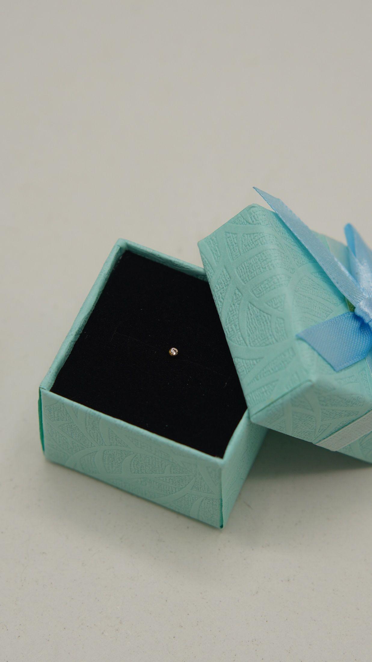 Piercing tipo S nostril 2mm titanio ASTM F136 chapado en oro 18k-4