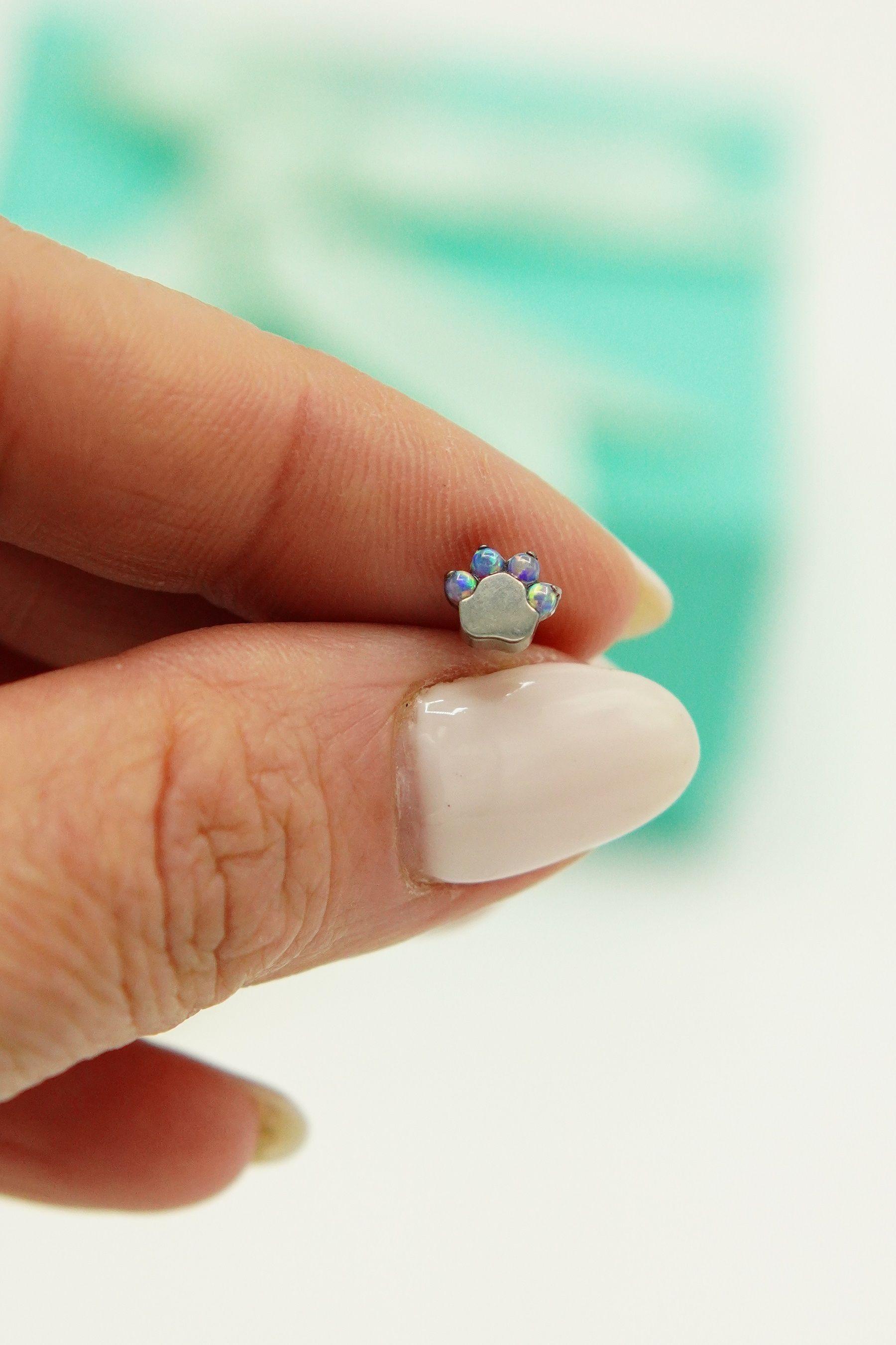 Piercing Labret 8mm Huella Perro Opalo Titanio Astm F136 G23-7