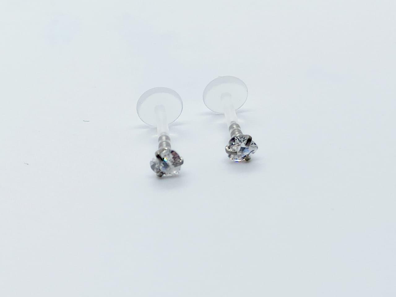 Piercing labret monroe forma gota cartílago nariz boca oreja-2