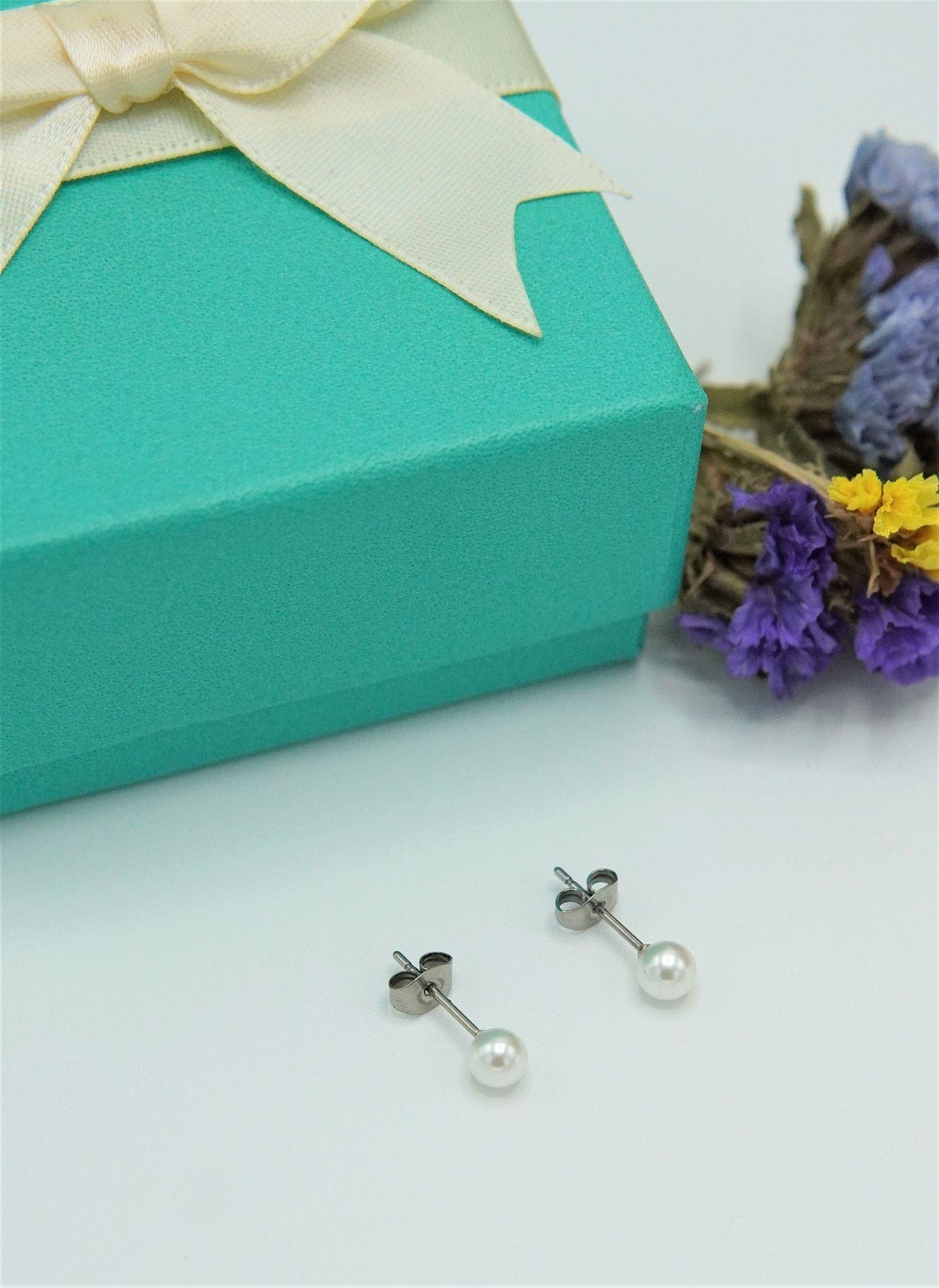 Aros Sascha perla 5mm titanio G23 ASTM F136 20G-3