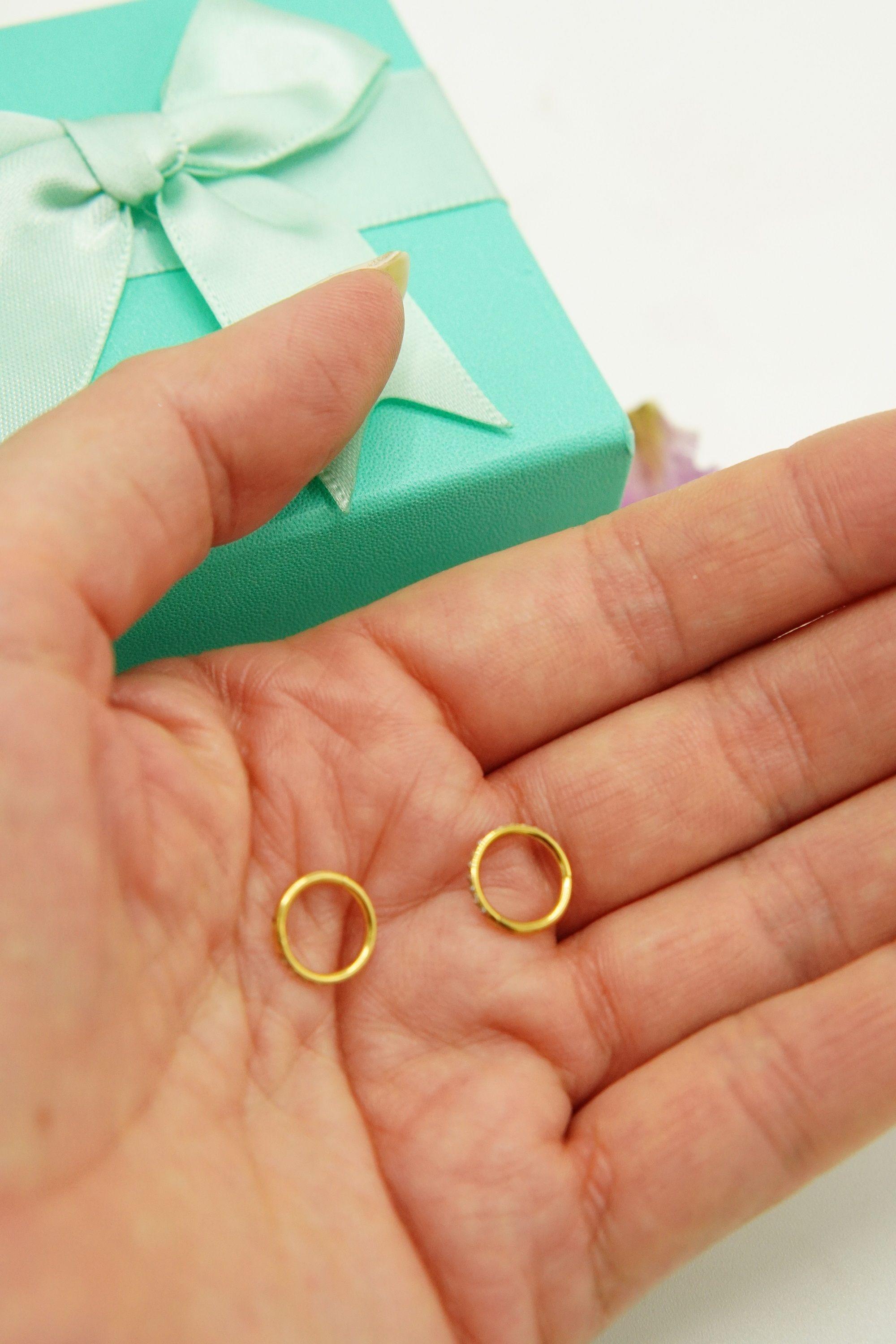 Argollas Huggies 8mm 16g Titanio F136 Zirconia Chapada Oro -5