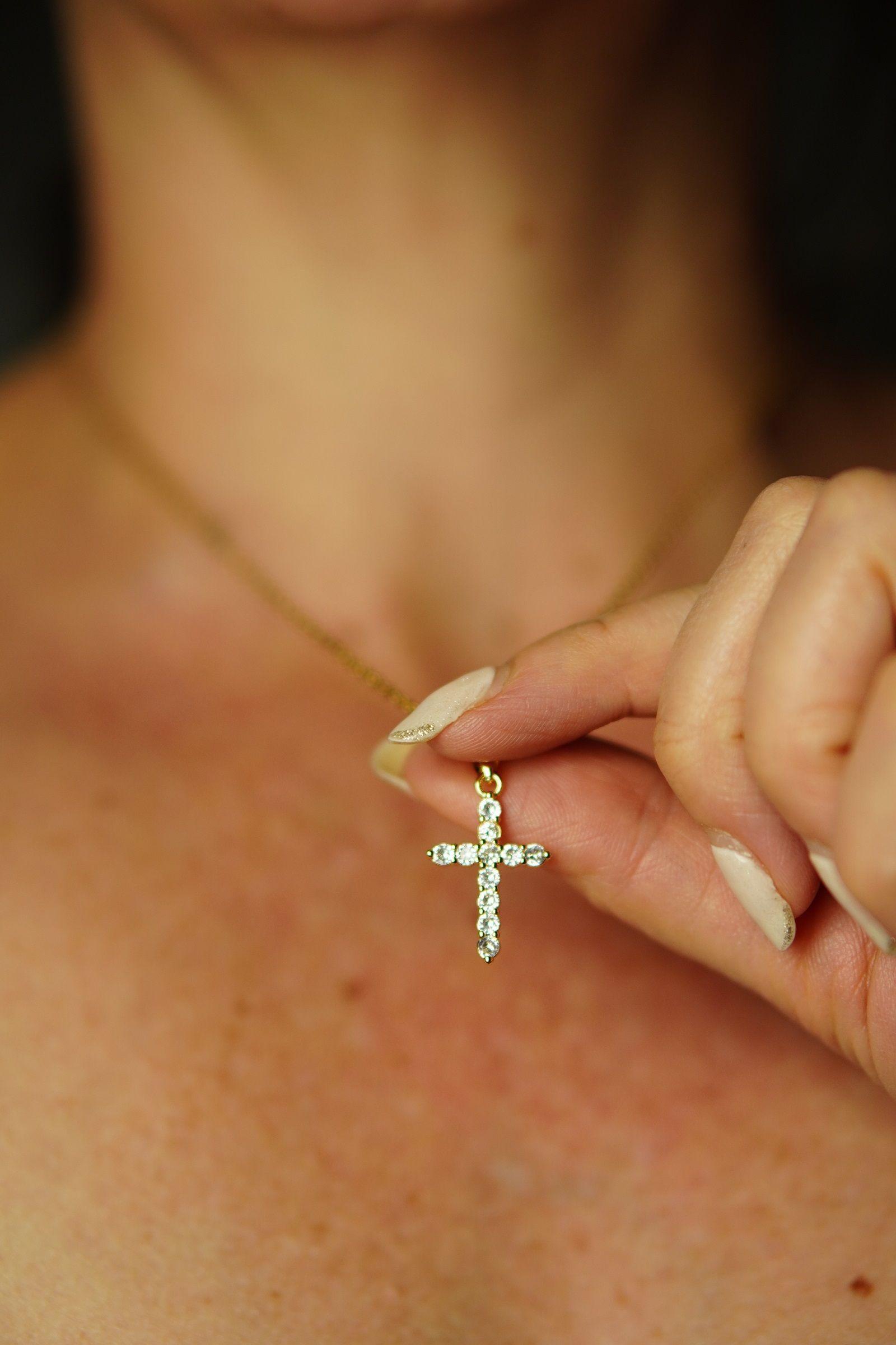 Colgante Cruz De Zirconias Aaa Chapadas En Oro 18k Religión-3