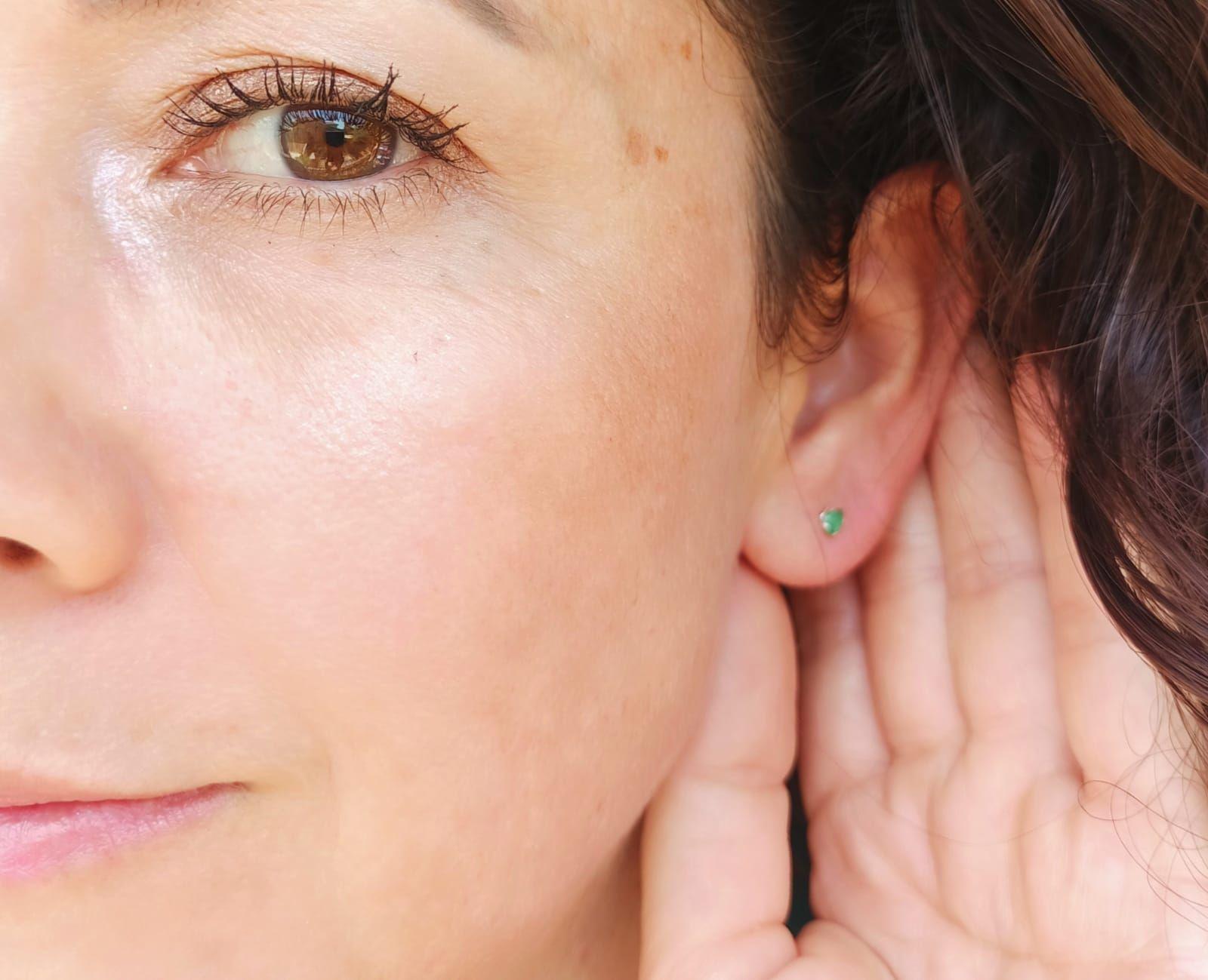 Aros abridores de tuerca en plata fina ley S925 con Esmeralda natural genuina 3mm-5