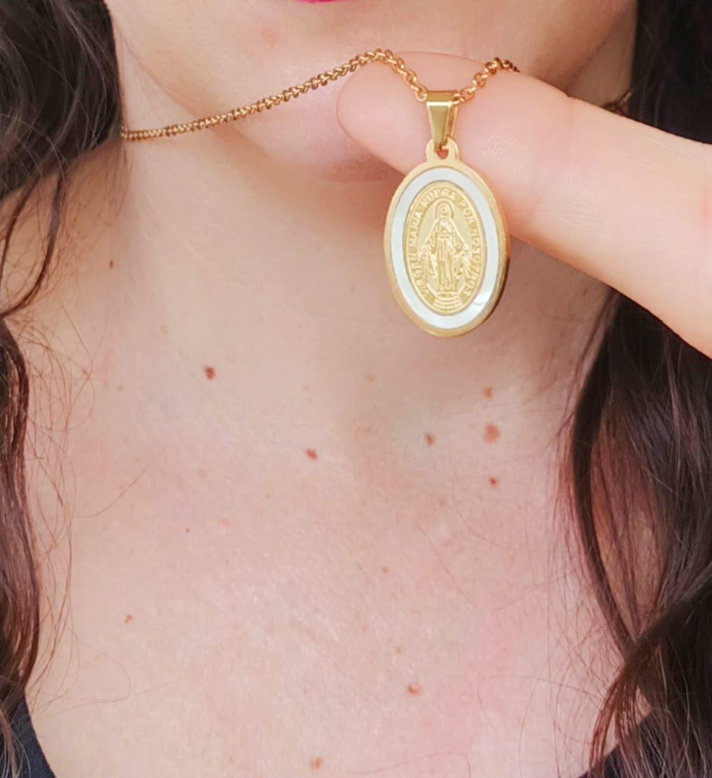 Colgante Medalla Virgen María Nácar Chapada En Oro 18k Amor-2