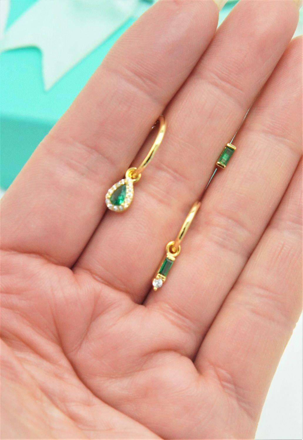 Pack de aros Diana zirconias verdes ba ado en oro-2