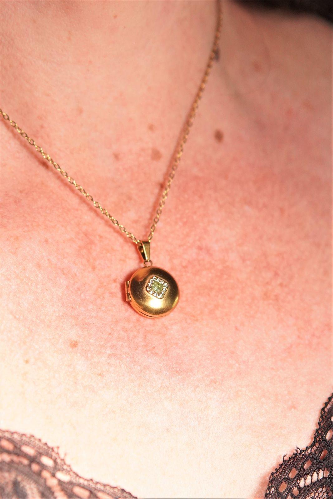 Relicario Dalia magnetico punto de luz chapado en oro 18k-2