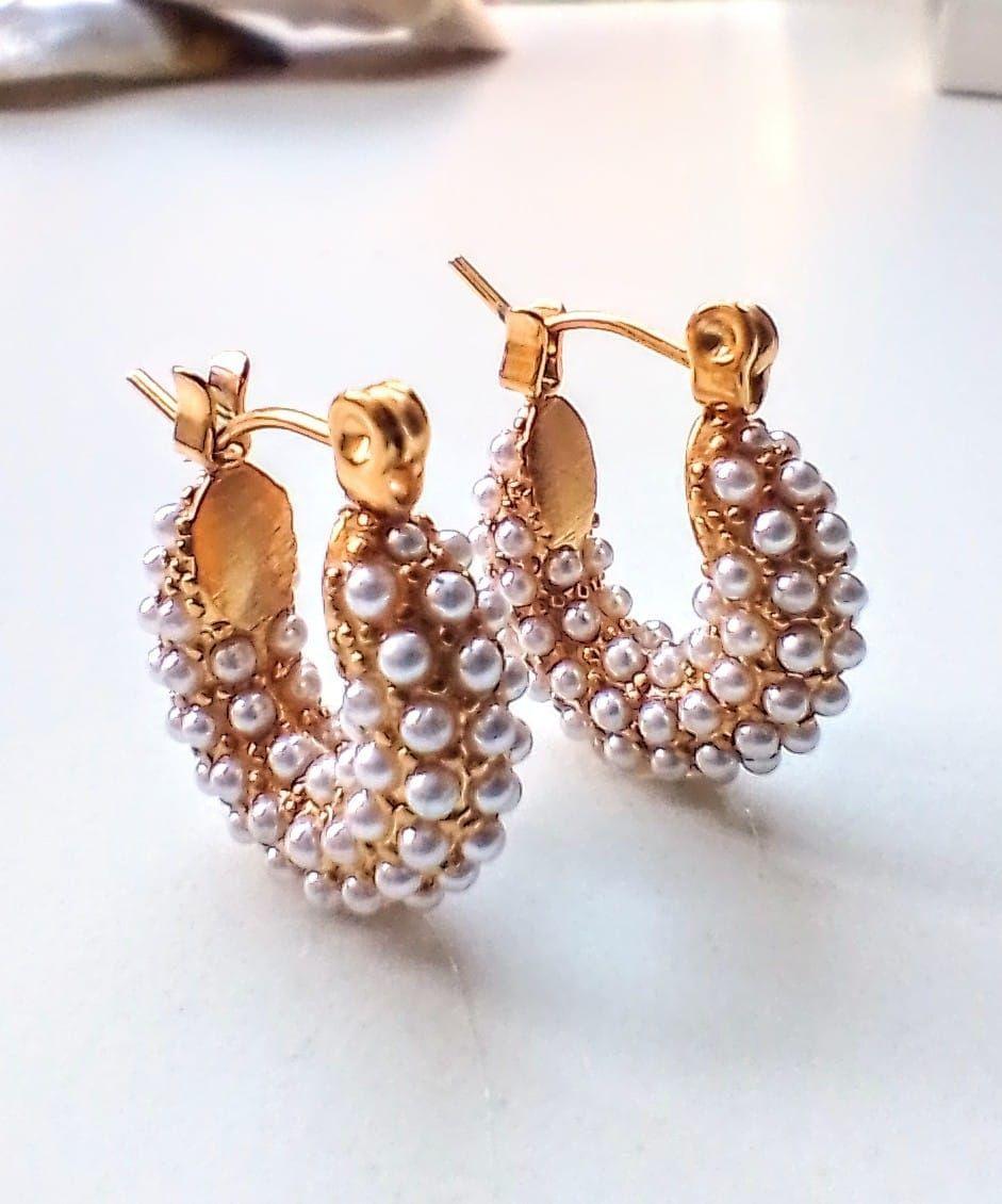 Aretes Argollas bote chicas con perlas chapadas en oro 18k Joyeria fina-4