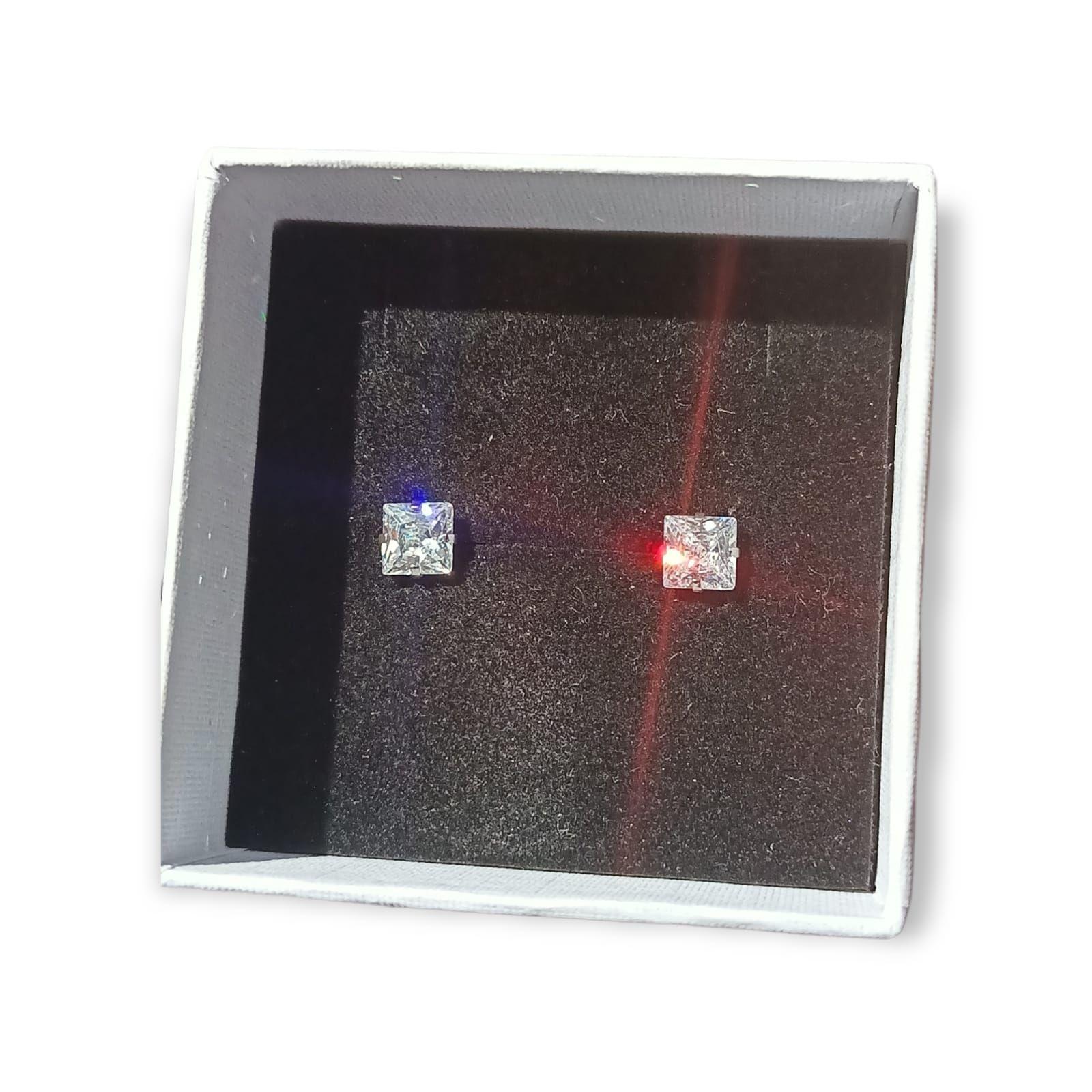 Aros Punto de Luz Acero Inoxidable Blanco Zirconio Cuadrado 5mm-5