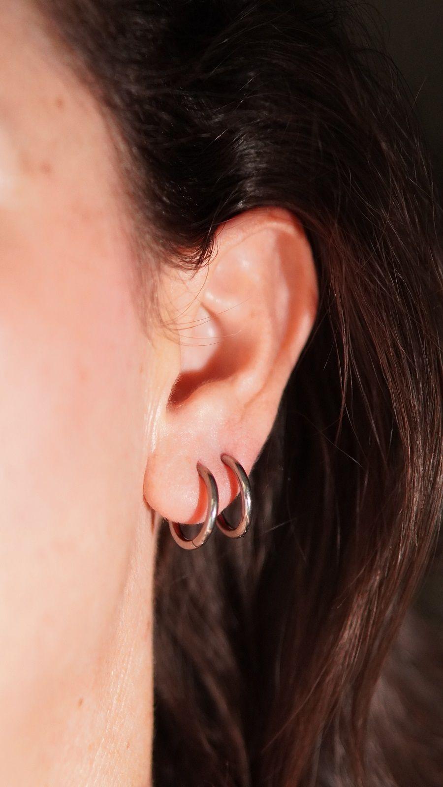 Argollas lisas Aura 12mm Titanio Astm F136 plateadas-3