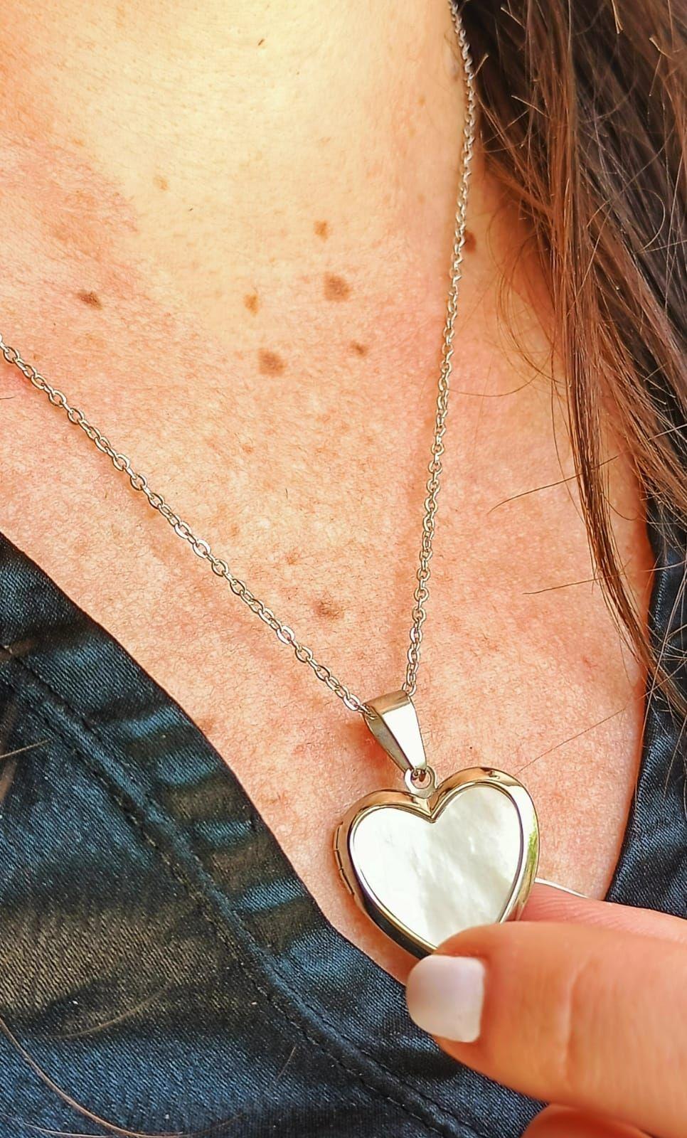 Relicario Corazon Nacar Guardafoto Plateado Hipoalergénico-2