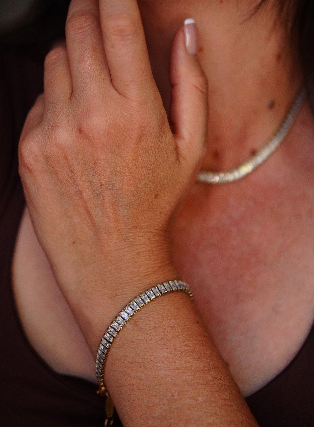 Conjunto de collar y pulsera tennis chapada en oro 18k-3