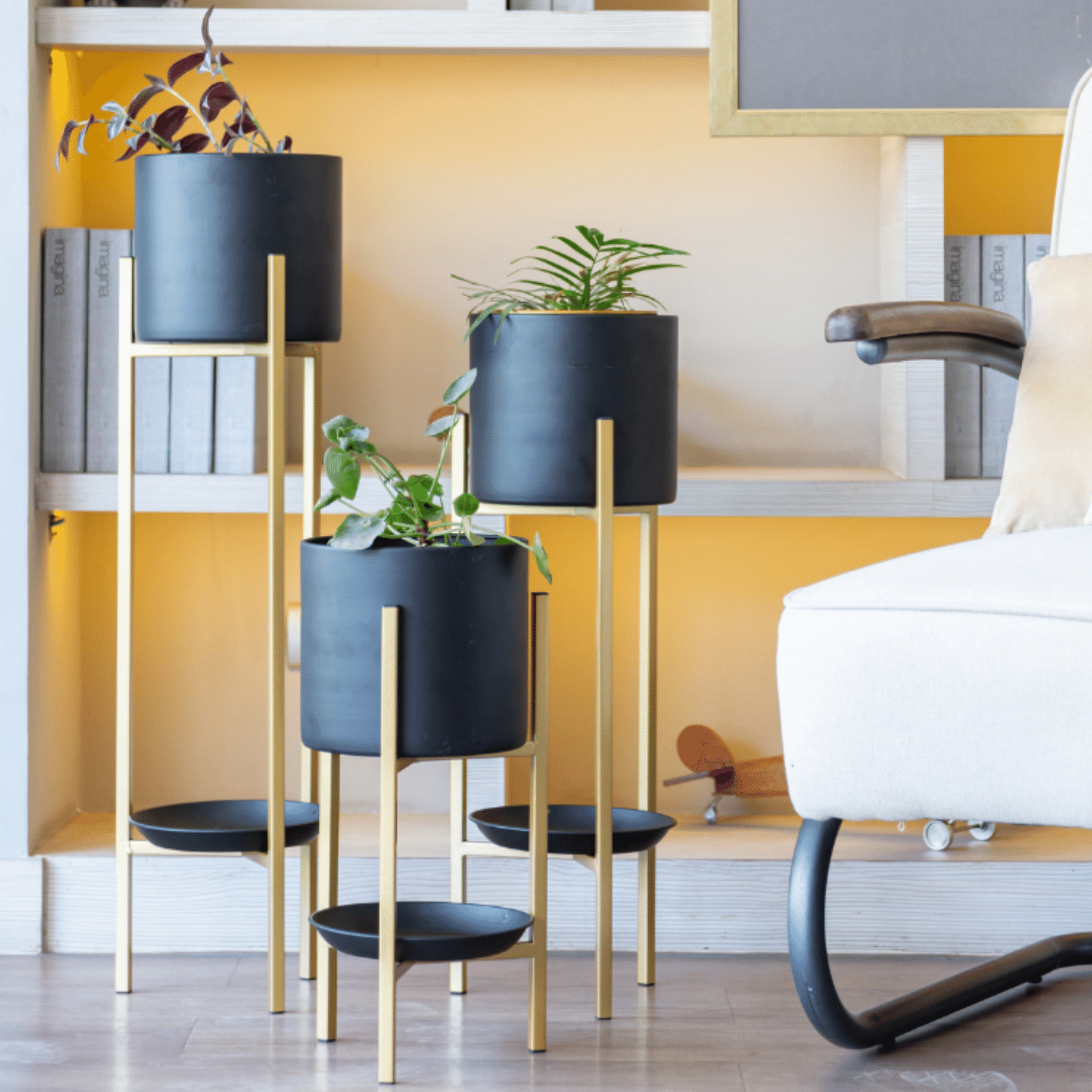 Pedestal Elite con maceta negra L -2