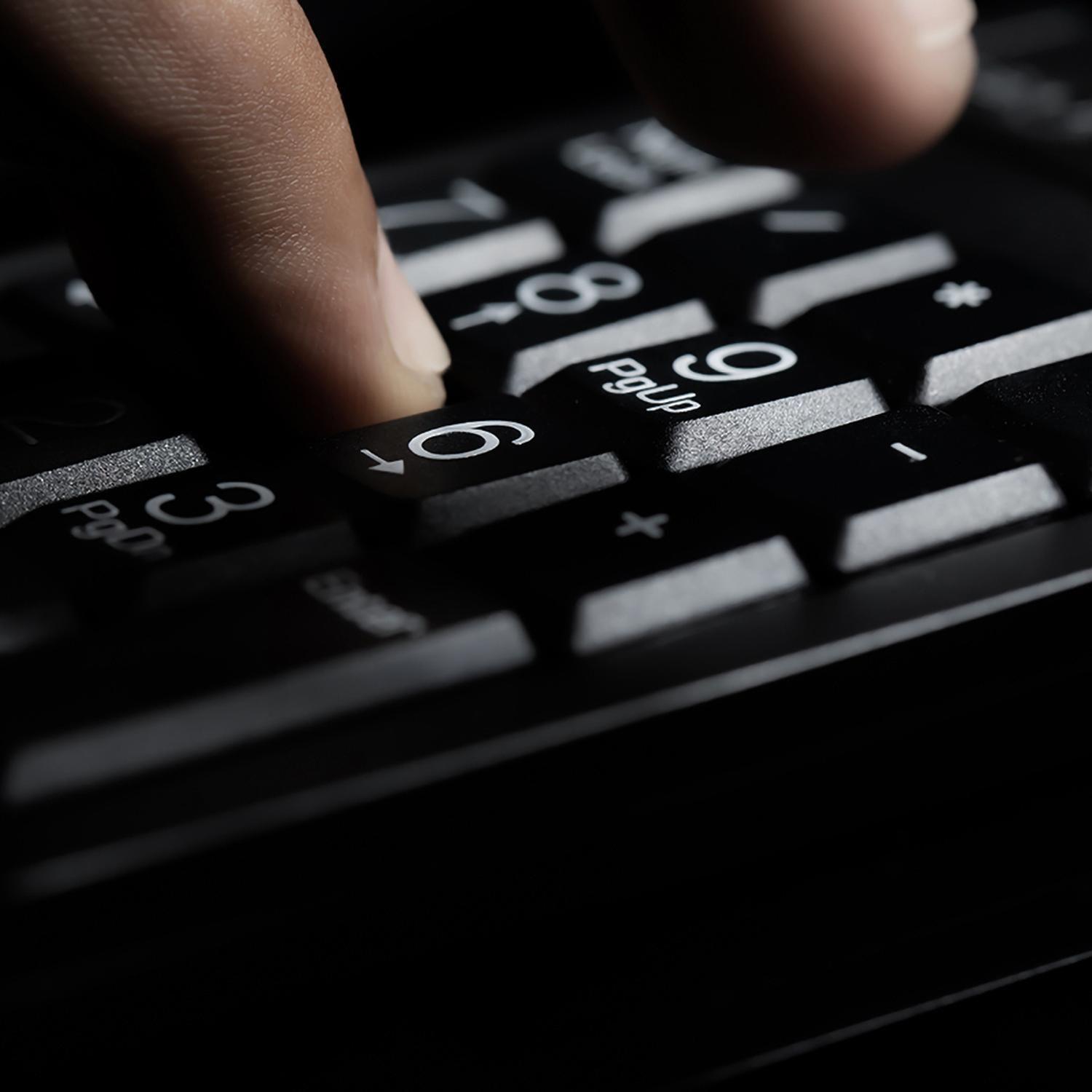 Teclado Numérico USB KlipXtreme KNP-100 Negro-4
