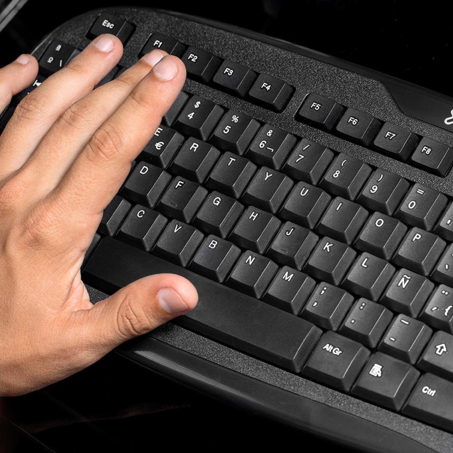 Teclado USB Español c/Pad Numerico KlipXtreme KKS-050S Negro-2
