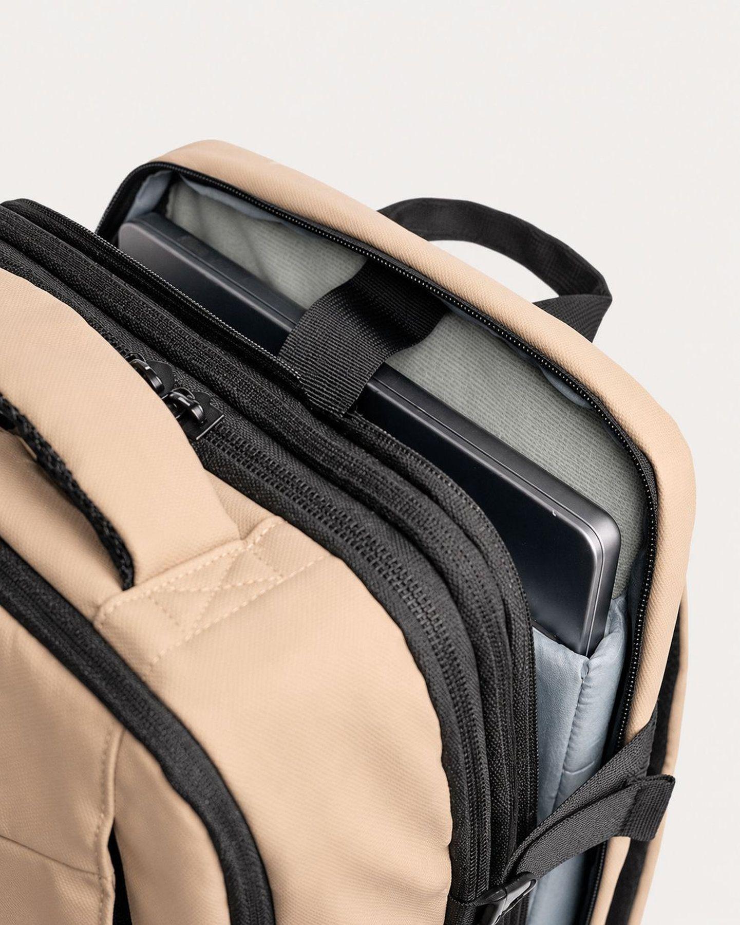 Mochila Andesgear Unisex Travelbag 20L Beige-4