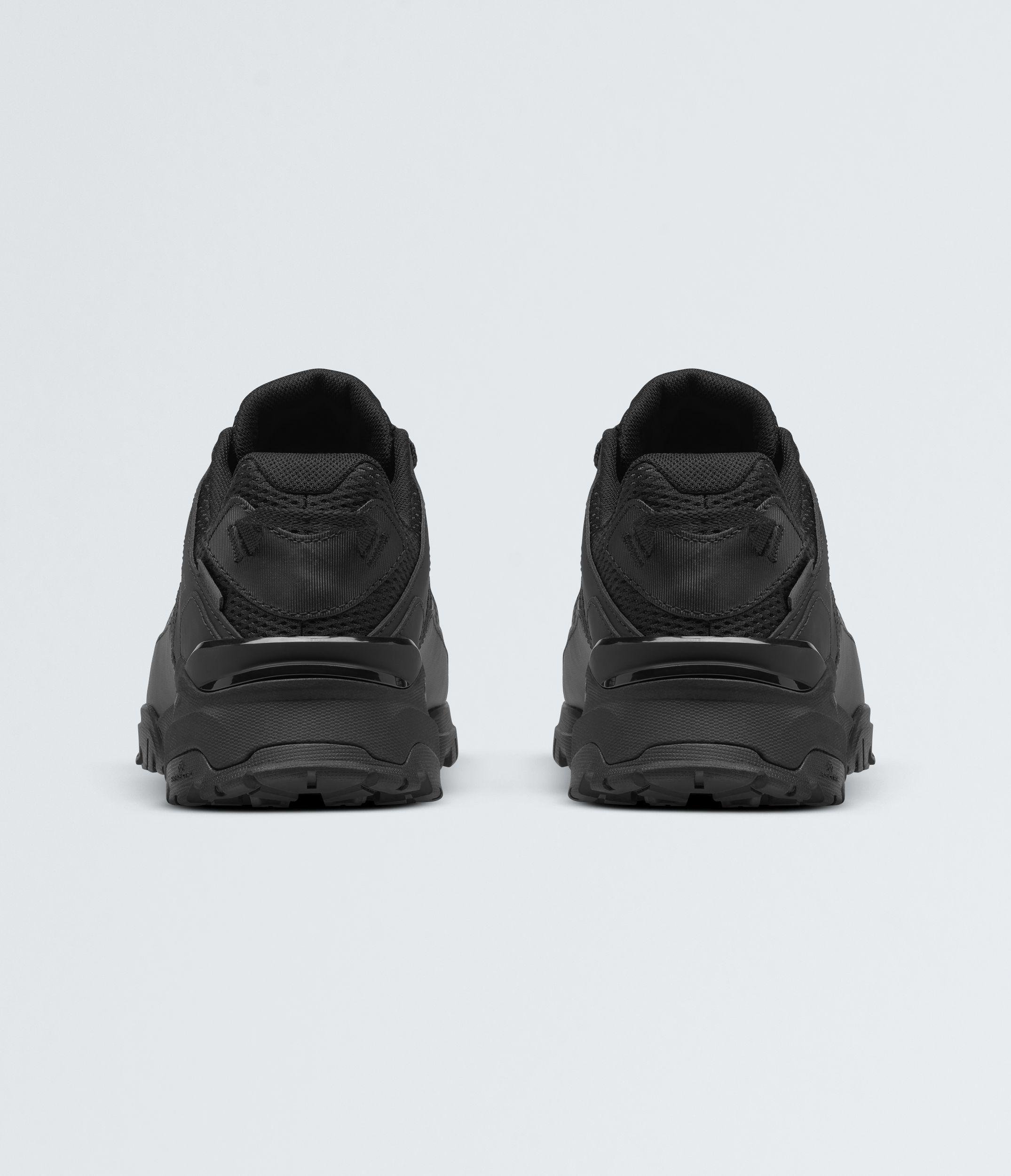 Zapatillas Ultra 112 Wp Hombre Negro-1
