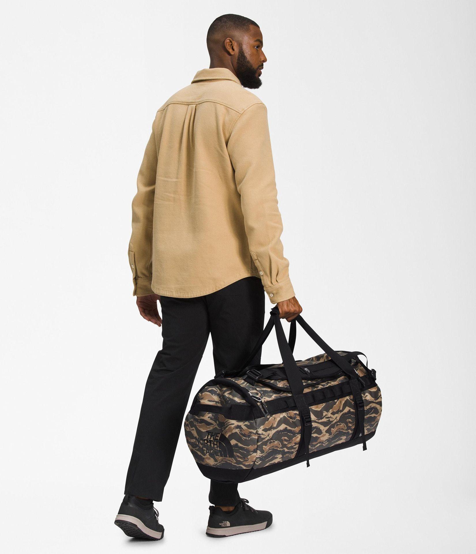 Bolso Unisex The North Face Base Camp Duffel - Medium Café-4